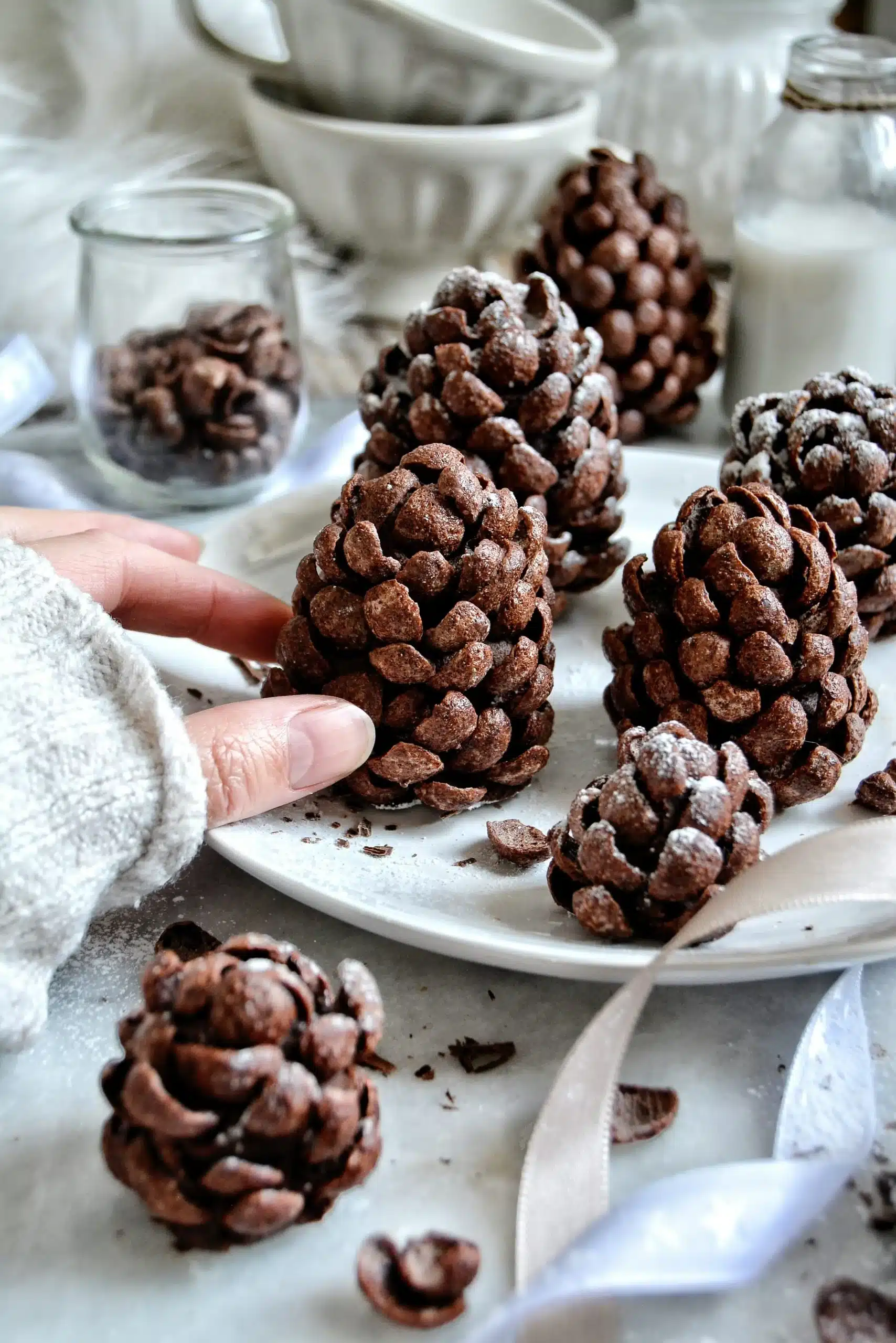 Pommes de Pin Végétales au Chocolat et Beurre de Cacahuète, dessert sain et savoureux